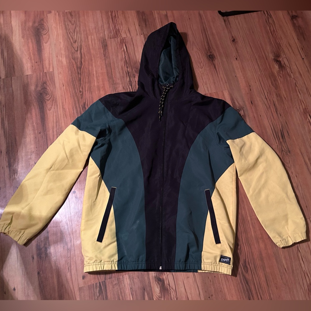 Empyre windbreaker